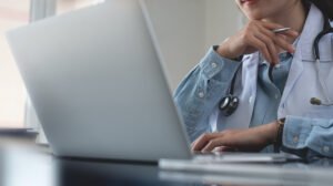 Adresser un patient en psychiatrie : bonnes pratiques pour les médecins