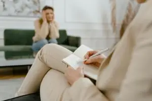 Dépression : quand consulter et quelles étapes de prise en charge ?