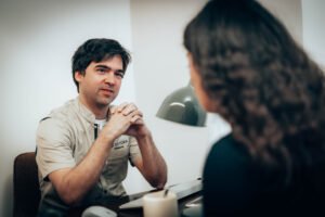 Exercer la psychiatrie sans s’isoler : les nouveaux modeles d’exercice